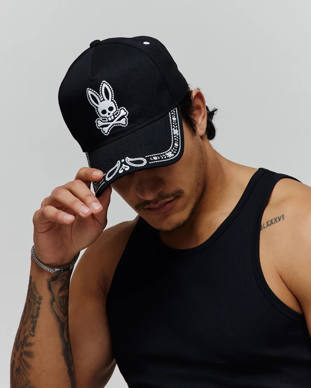 GORRA PSYCHO BUNNY PARA HOMBRE COLOR NEGRO MO1500083001