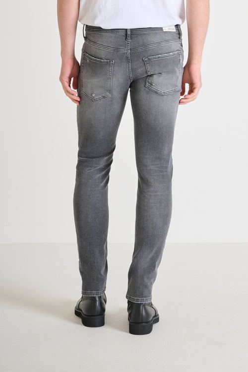 Jeans Ozzy Tapered Fit In Stre