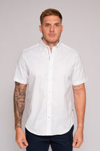 Camisa blanca corta para hombre