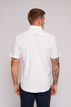 Camisa blanca corta para hombre