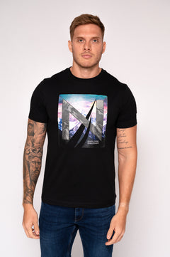Camiseta para hombre negra con estampado