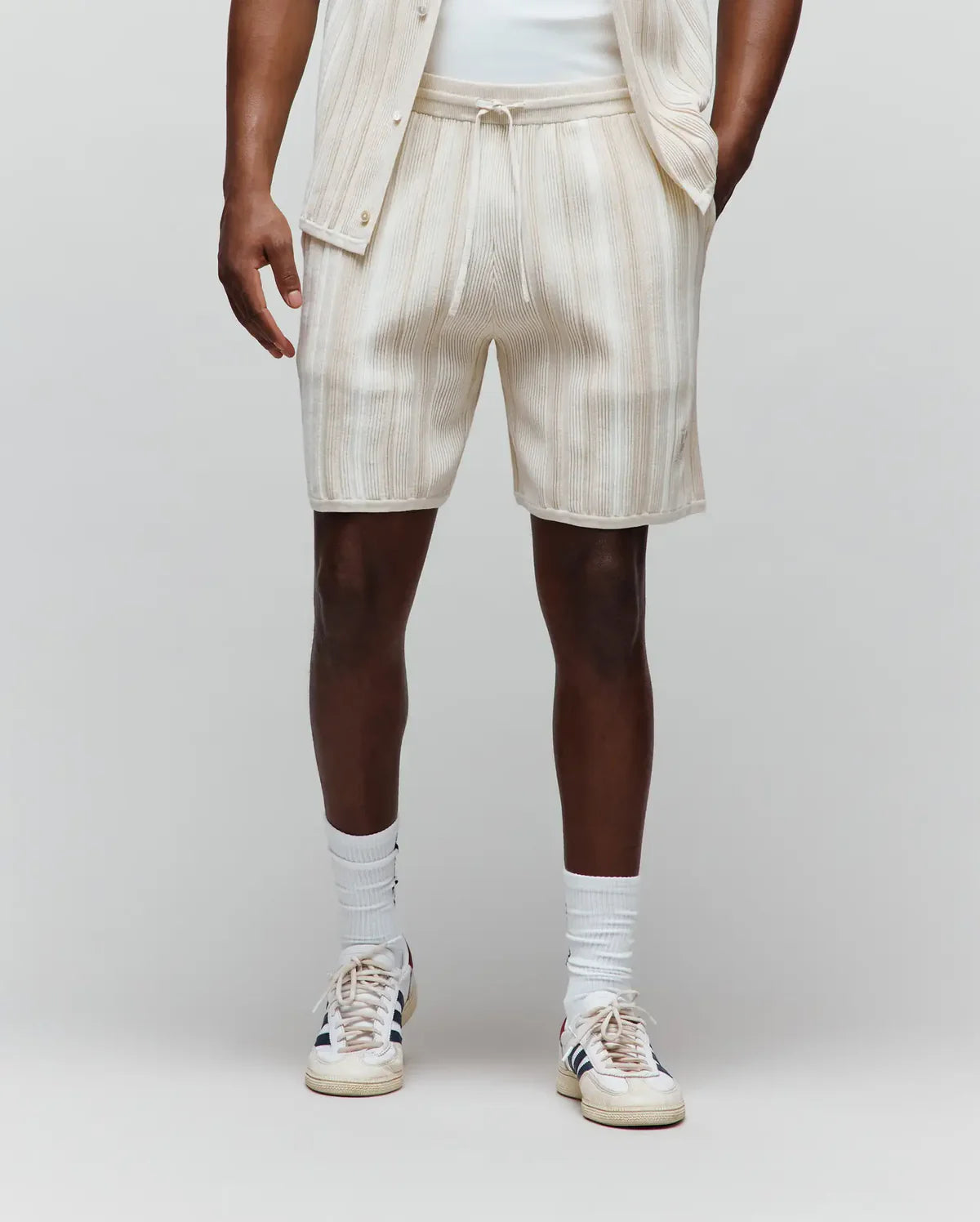 BERMUDA PSYCHO BUNNY PARA HOMBRE COLOR BLANCO MB0900050250