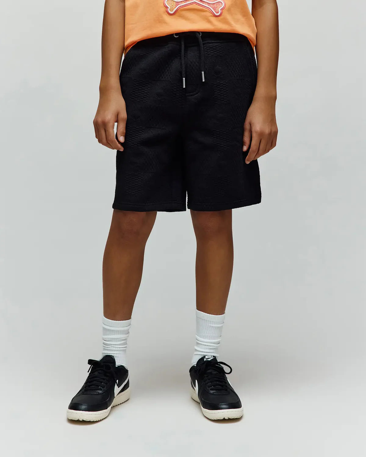 PSYCHO BUNNY BERMUDA DEPORTIVO JACQUARD DUSTIN PARA NIÑO NIÑO NEGRO KB0900022001