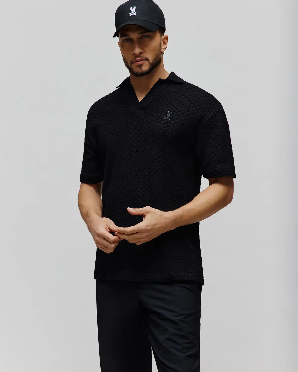 POLO M/C PSYCHO BUNNY PARA HOMBRE COLOR NEGRO MT0100213001