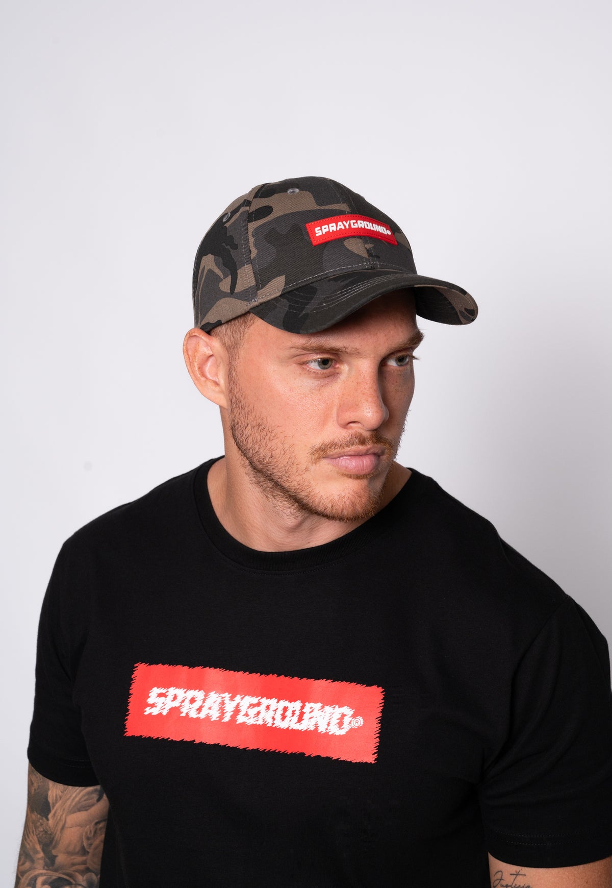 GORRA CON LOGO DE GOMA EN FRENTE PARA CABALLERO