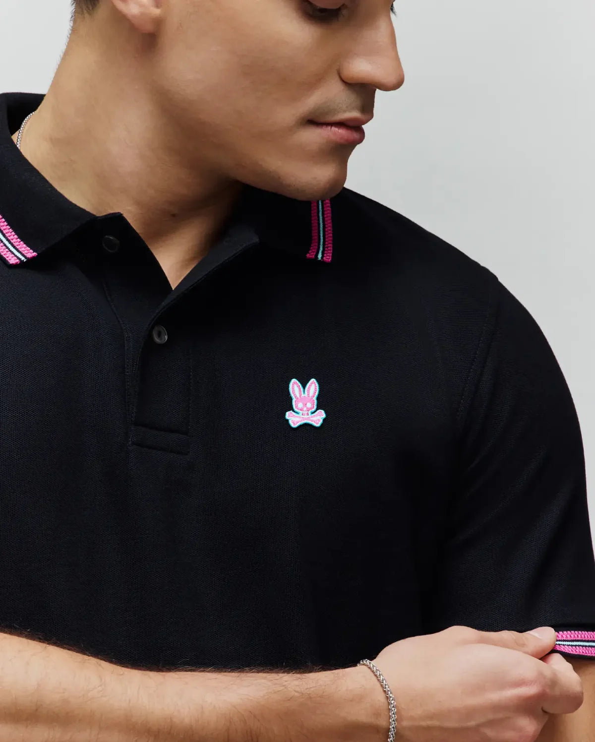 POLO M/C PSYCHO BUNNY PARA HOMBRE COLOR NEGRO MT0100127001