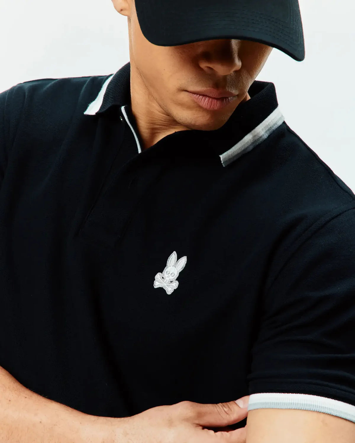POLO M/C PSYCHO BUNNY PARA HOMBRE COLOR NEGRO MT0100184001