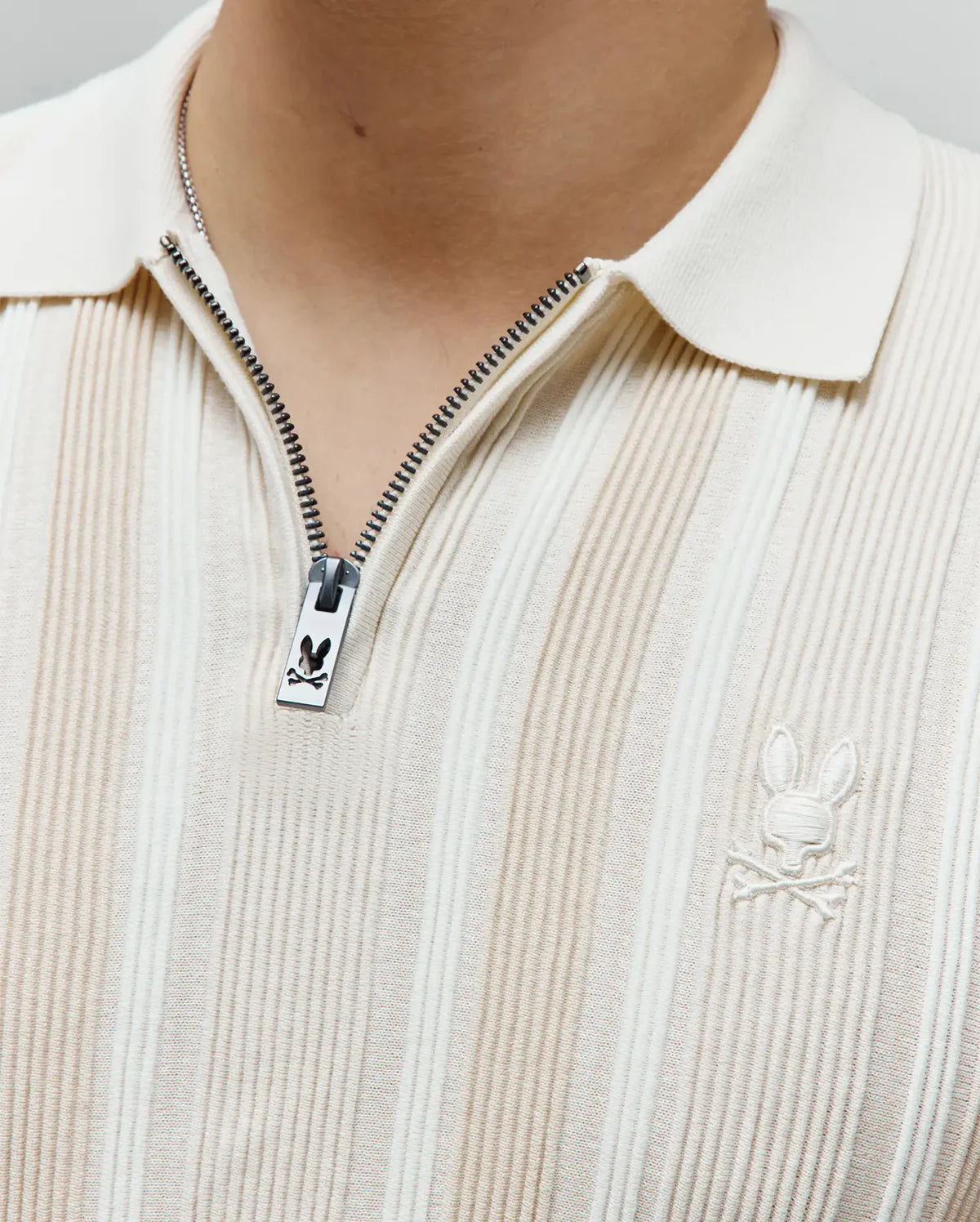 POLO M/C PSYCHO BUNNY PARA HOMBRE COLOR BLANCO MT0100210250