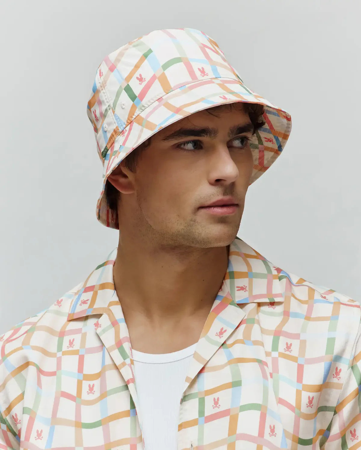 GORRA PSYCHO BUNNY PARA HOMBRE COLOR BLANCO MO1500080250
