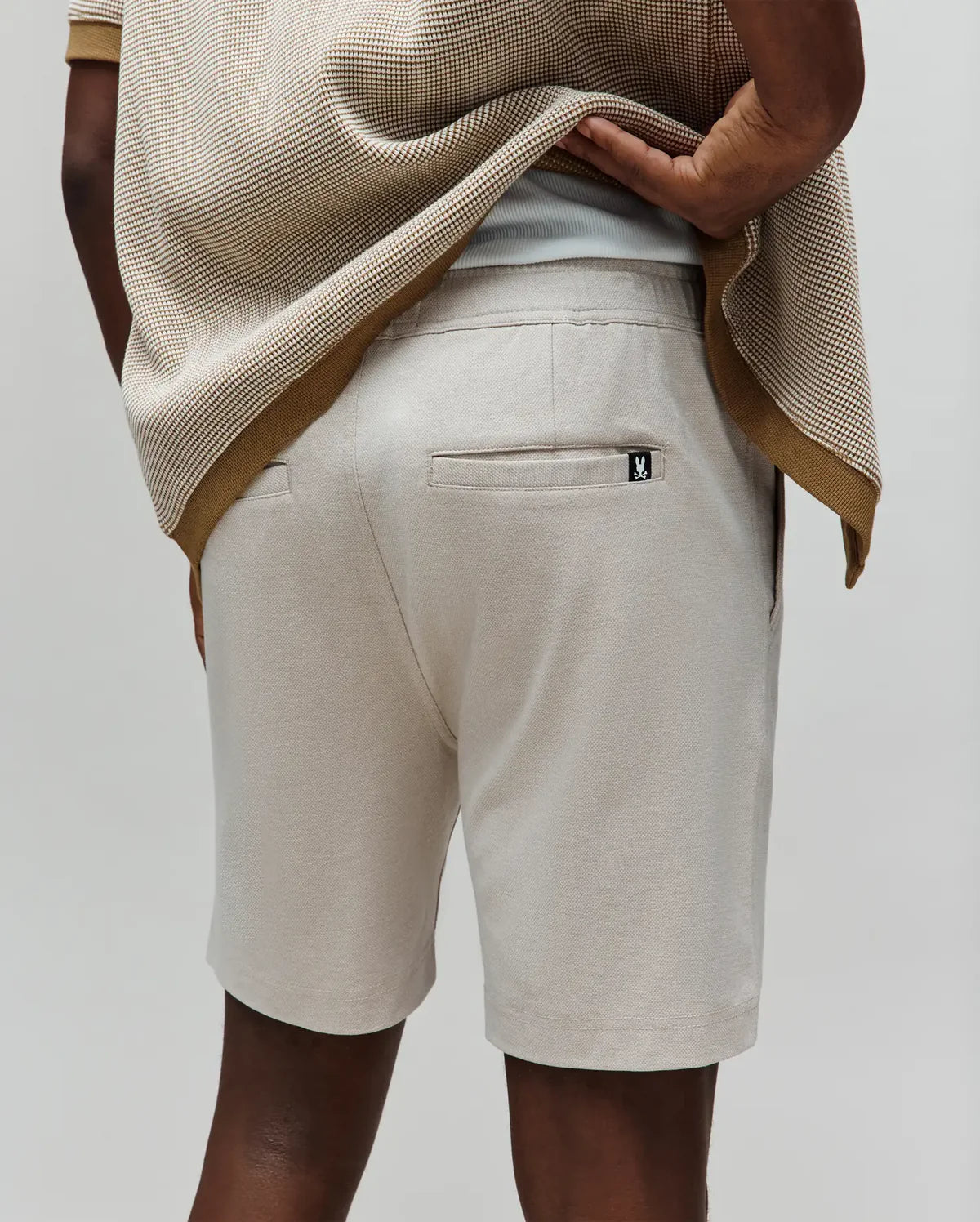 PSYCHO BUNNY BERMUDA OXFORD DOBLE TONO KODA PARA CABALLERO HOMBRE BEIGE MB0700018212