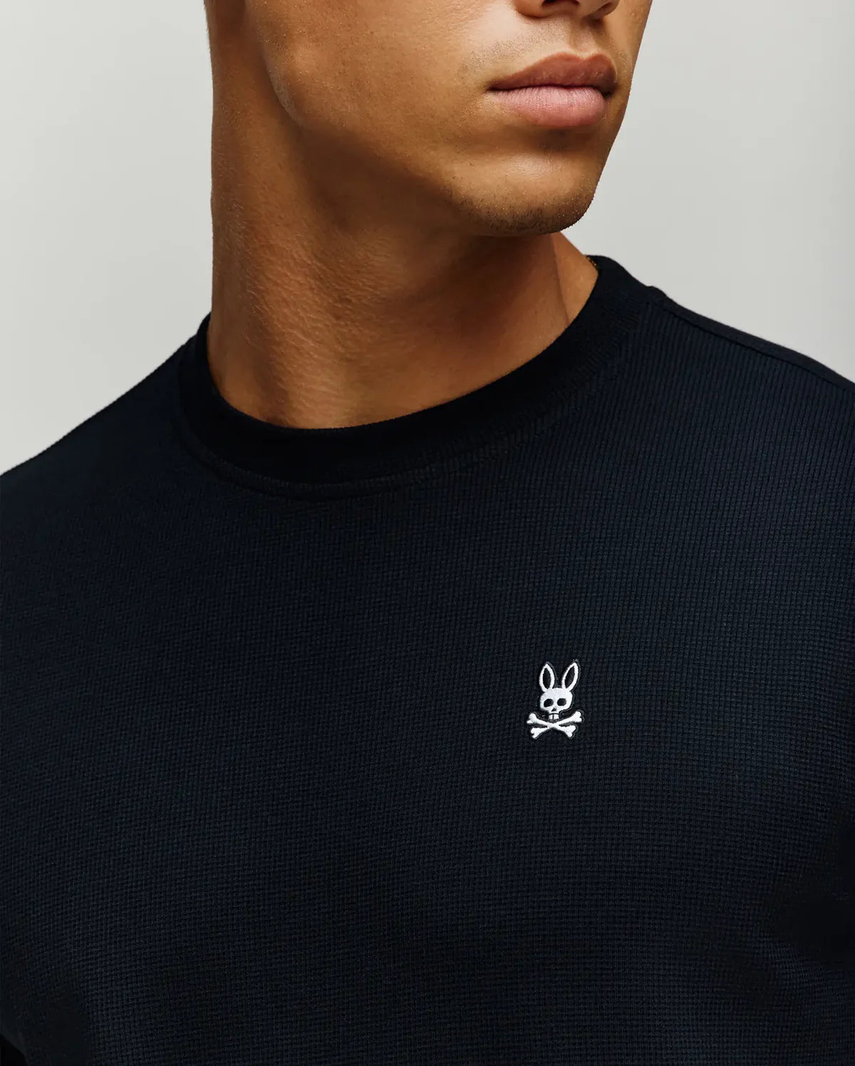 PSYCHO BUNNY CAMISETA WAFFLE MAXTON PARA CABALLERO HOMBRE NEGRO MT0200325001