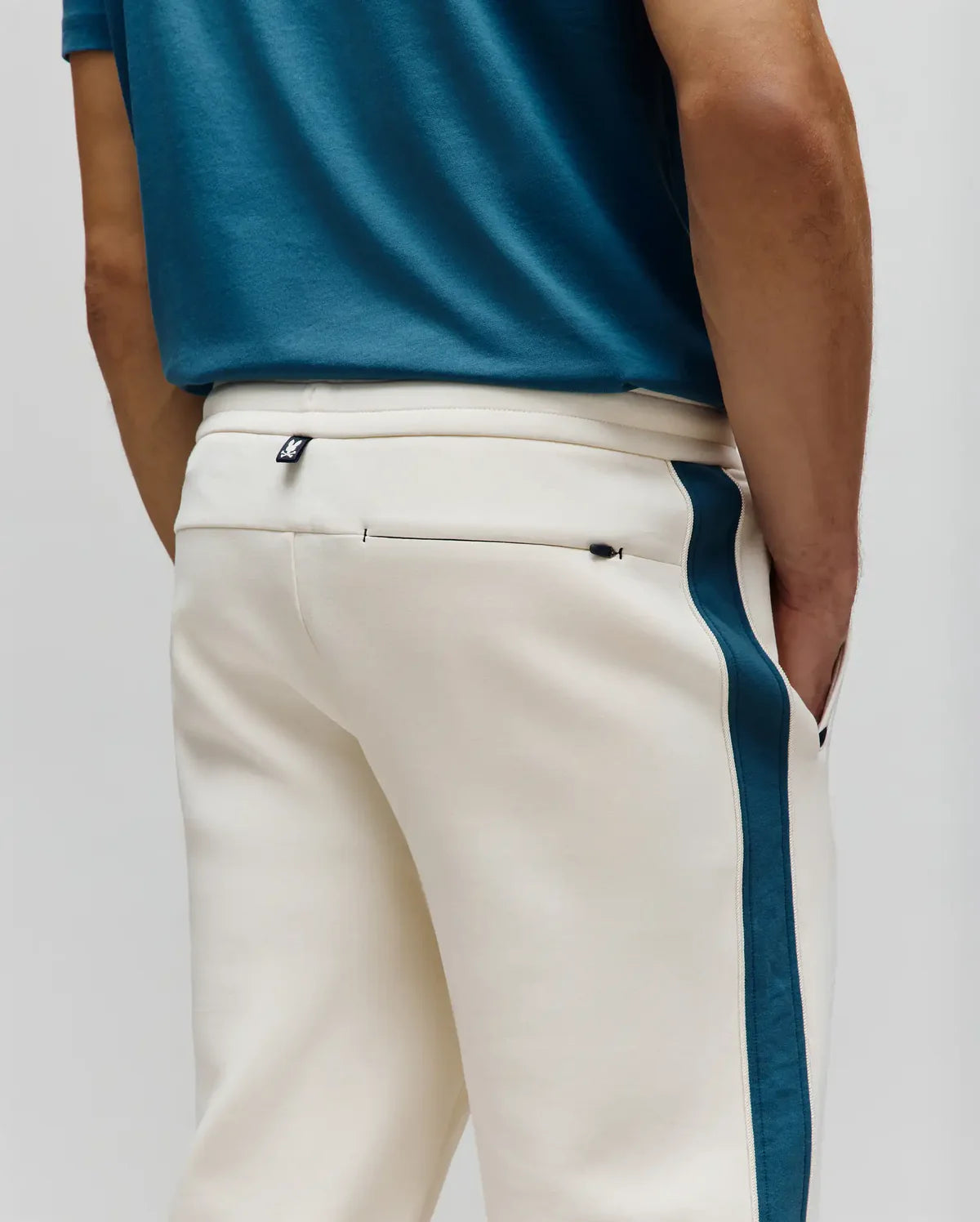 PSYCHO BUNNY PANTALÓN DEPORTIVO CON RAYAS LATERALES CASPIAN PARA CABALLERO HOMBRE BEIGE MB0800047250