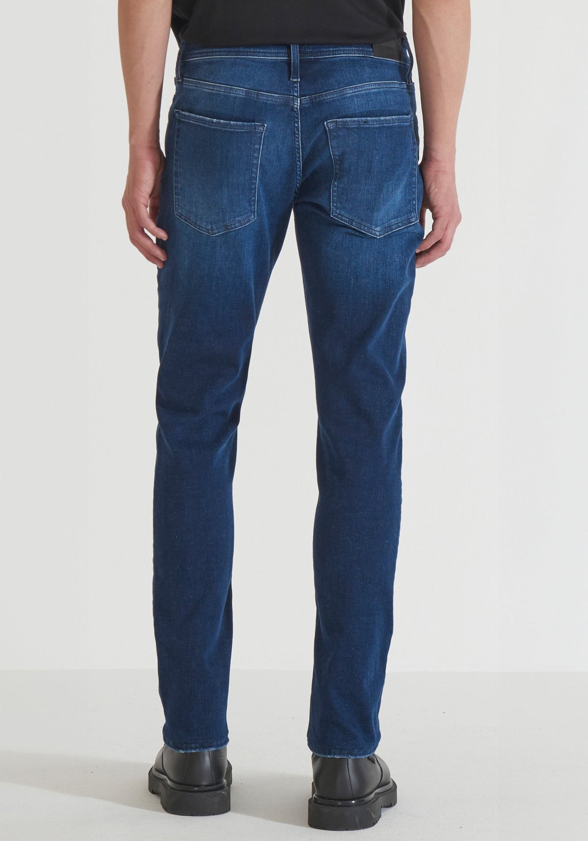 JEANS OZZY TAPERED FIT IN POWE