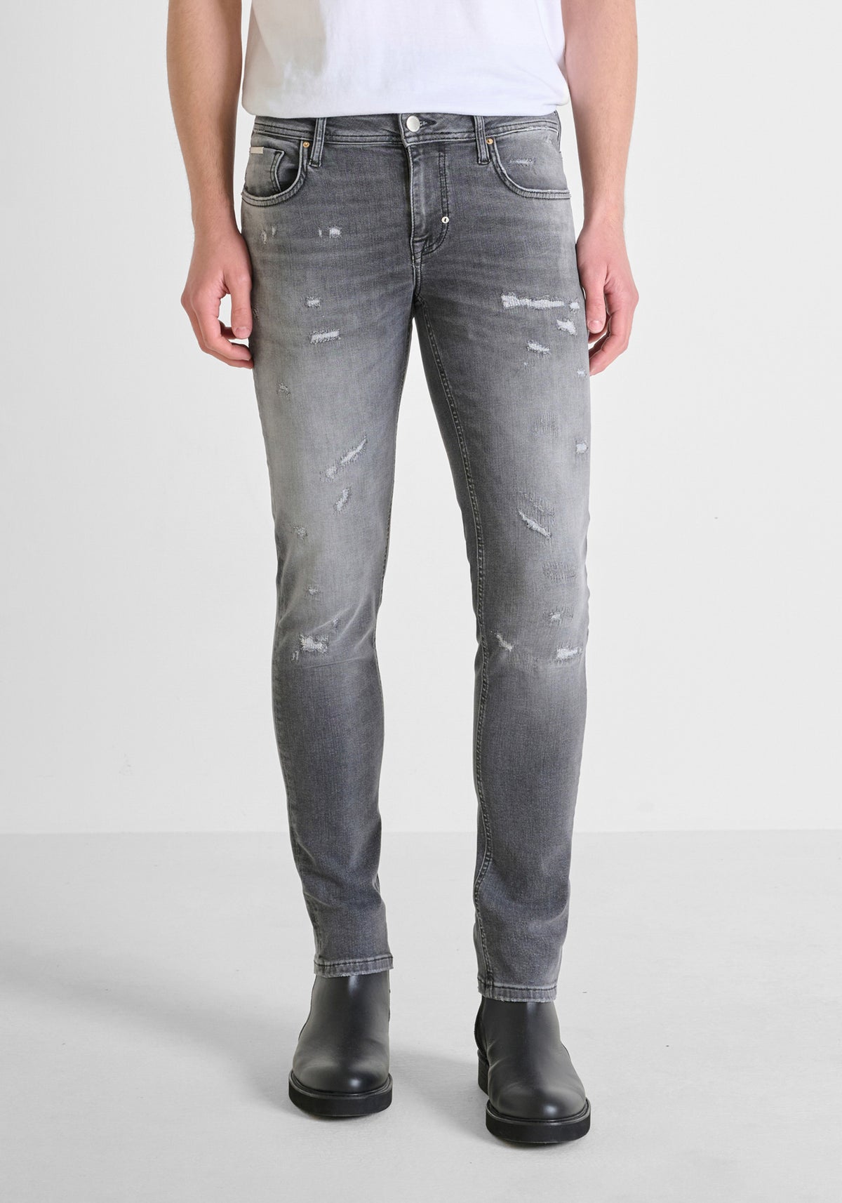 JEANS OZZY TAPERED FIT IN STRE
