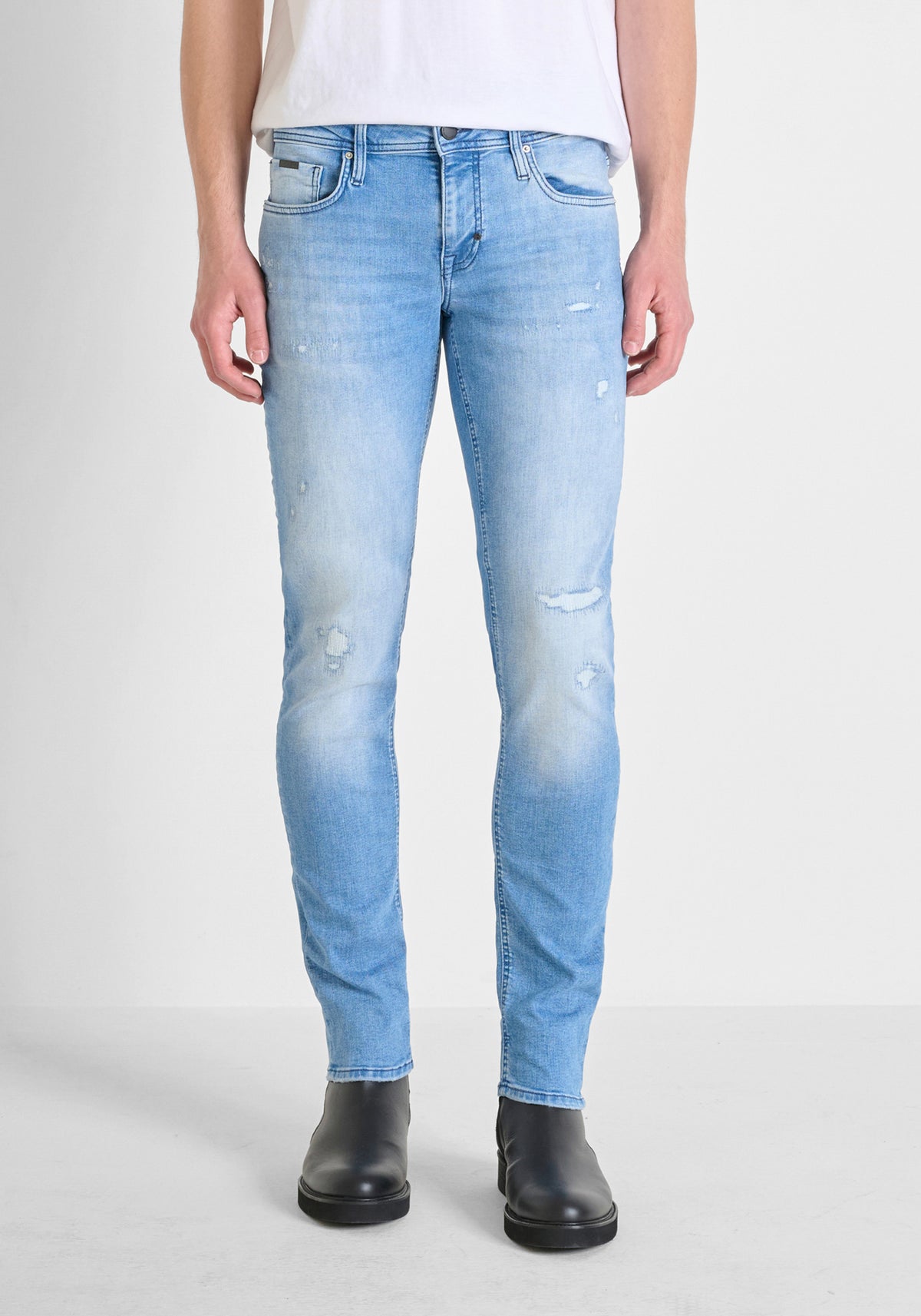 JEANS OZZY TAPERED FIT IN BLUE